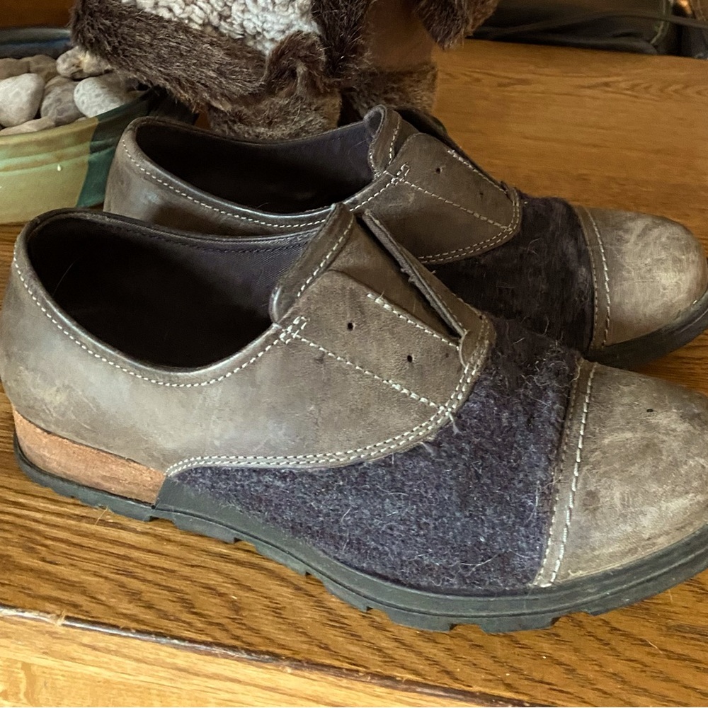 Women’s Sorel shoes size 7.5